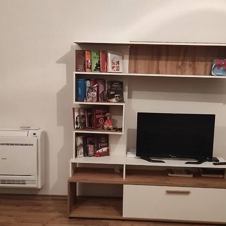 Modern Apartment In Тирана Экстерьер фото